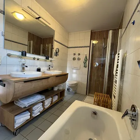 Wiesenleiten Apartment *